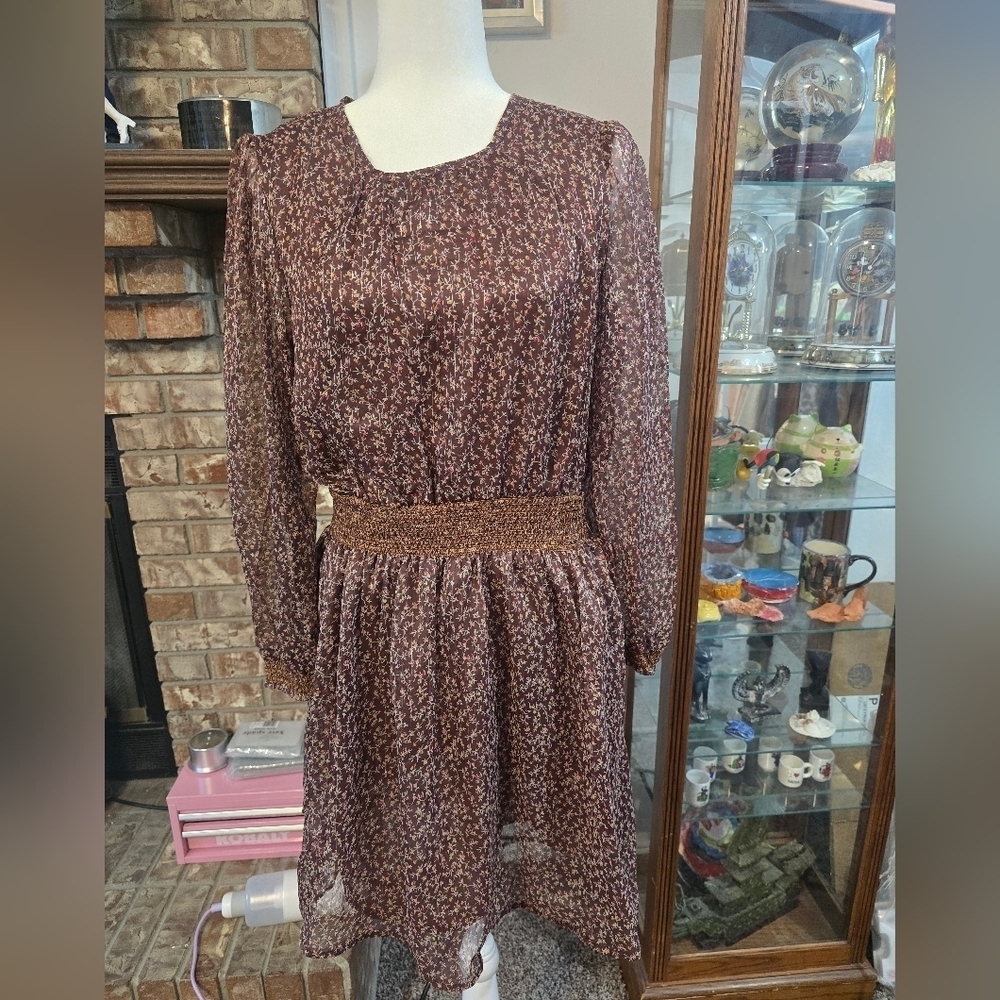 Dex size Medium tayla round neck mini dress.